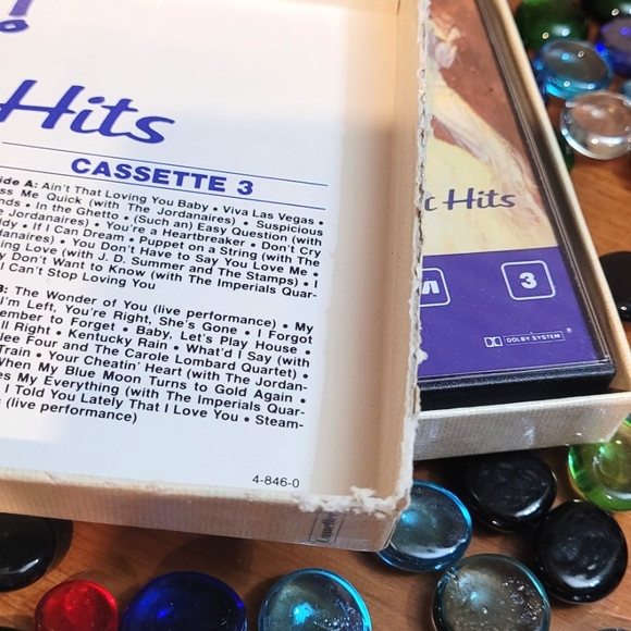 *RARE* Elvis Greatest Hits! Collector’s Edition Vintage tapes Set - Picture 5 of 8